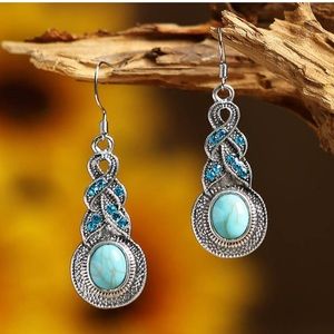 💕Gorgeous drop earrings